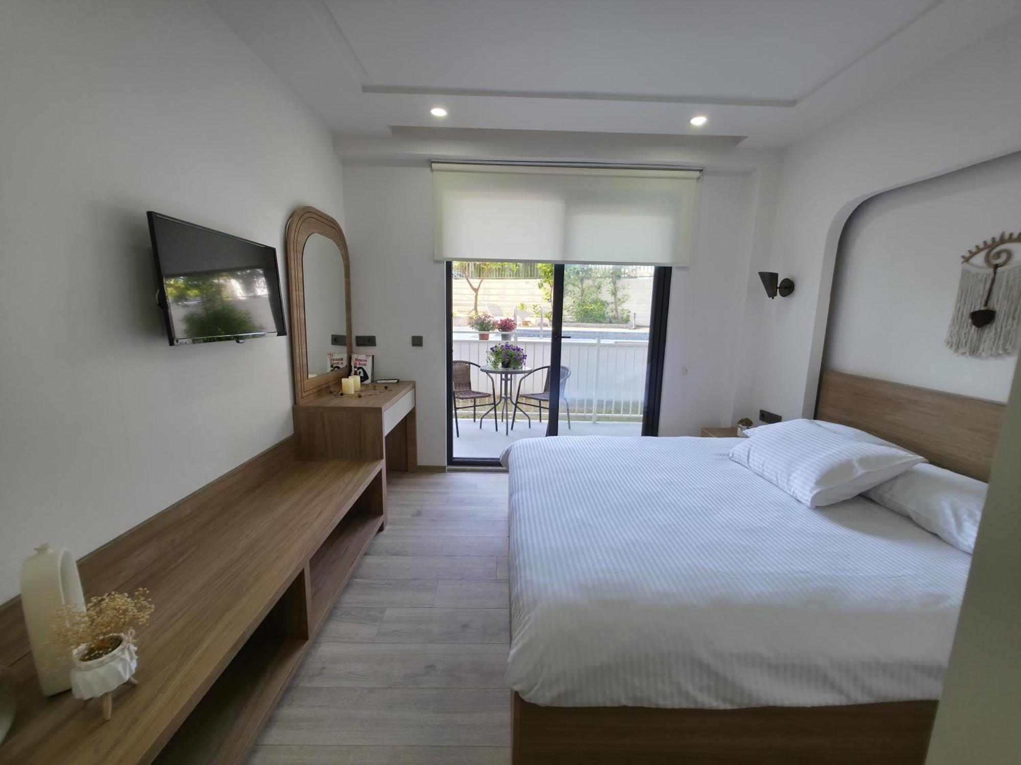 Oregano Aparthotel