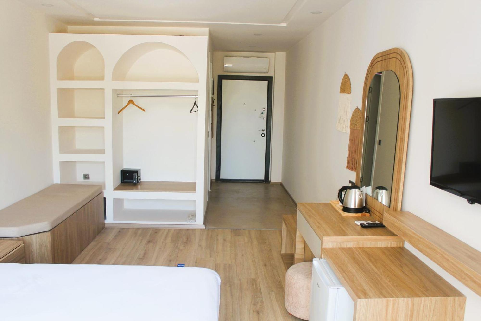 Oregano Aparthotel *